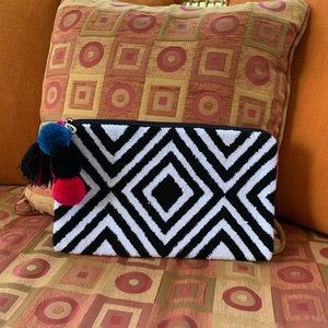 Colombian wayuu tribe clutch bag.